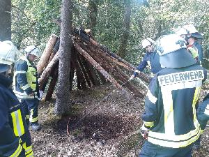Bild: Erneut brannte es im Bereich der Wassertretanlage in Dirmingen