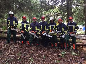 Bild: Gruppenfoto der sieben Lehrgangsteilnehmer