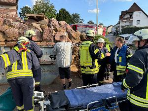 Bild: Person in Container in Dirmingen