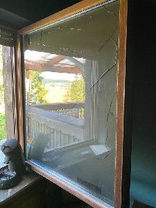 Bild: Der Hitzeentwicklung hielten die Fensterscheiben nicht stand